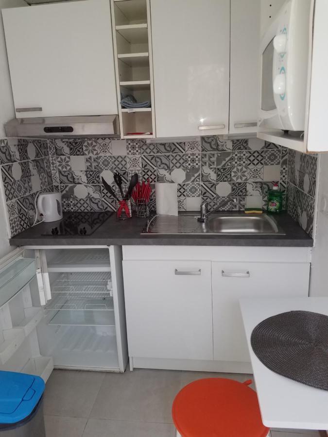 Petit Logement Dans Un Ecrin De Verdure 圣埃尔布兰 外观 照片